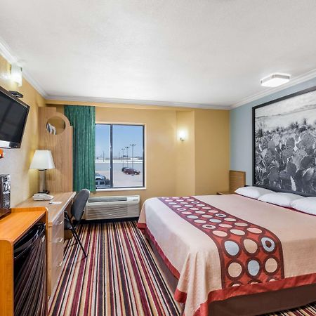 Super 8 By Wyndham Midland Motel Dış mekan fotoğraf