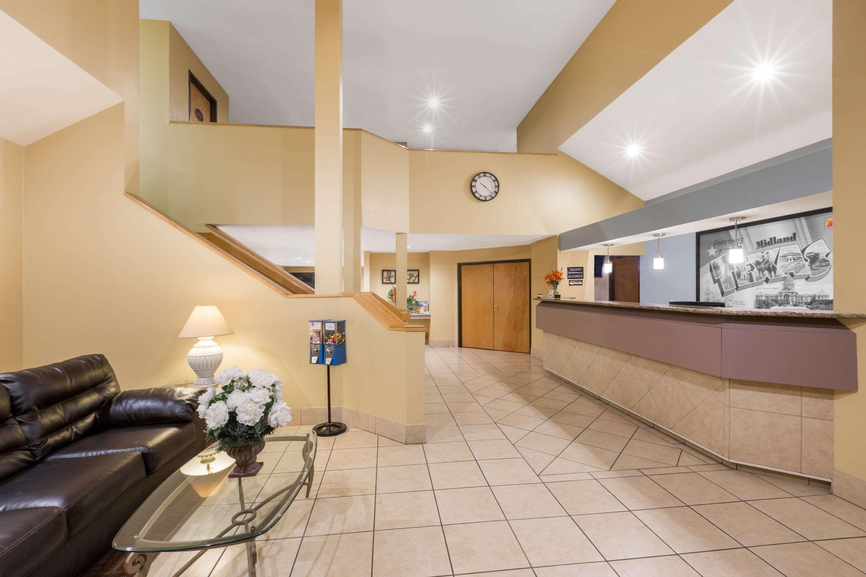 Super 8 By Wyndham Midland Motel Dış mekan fotoğraf